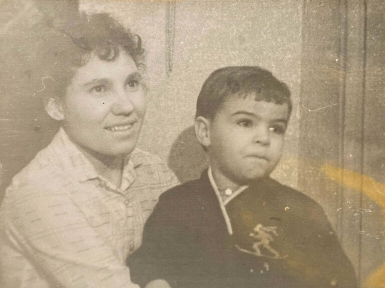 Тетя Галя всегда со мной