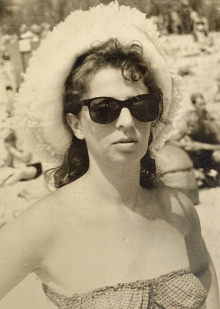 Неля путешествует