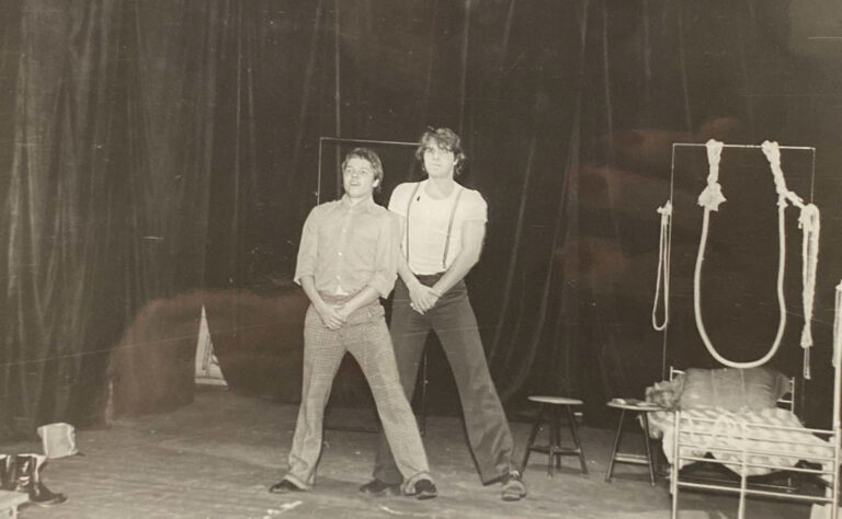 Студенческие будни, первые спектакли